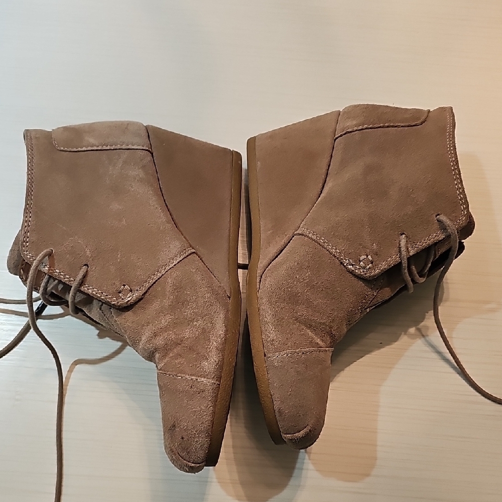 TOMS Women's Beige Suede Wedge Booties - Picture 6 of 7